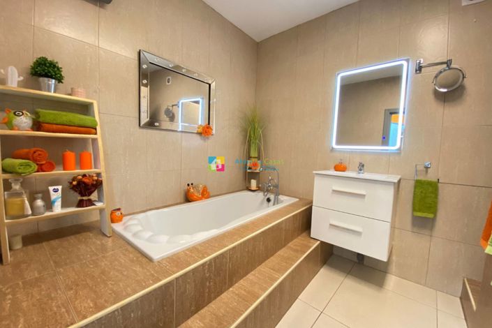 Image No.10-Maison de campagne de 6 chambres à vendre à Oria