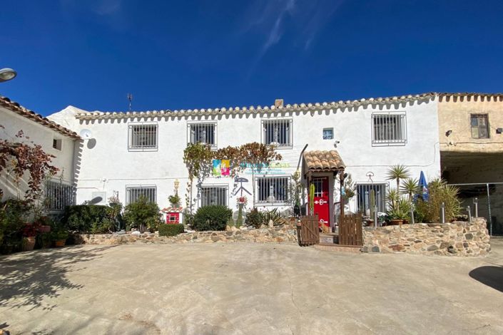 Image No.2-Maison de campagne de 6 chambres à vendre à Oria