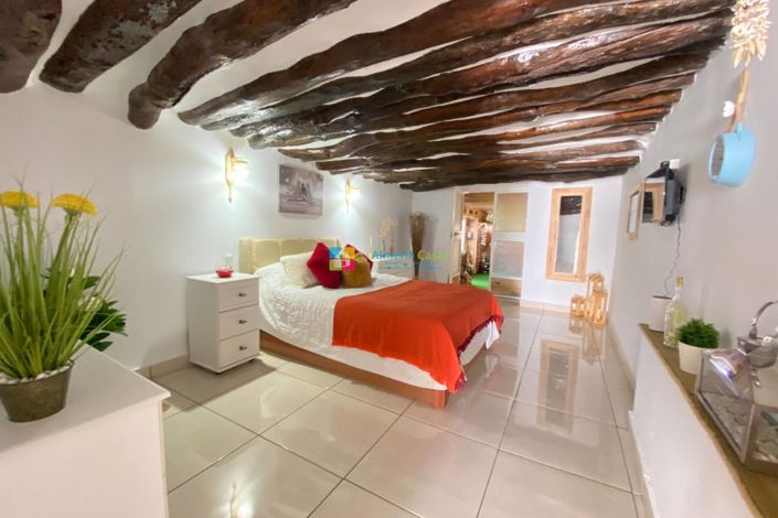 Image No.24-Maison de campagne de 6 chambres à vendre à Oria