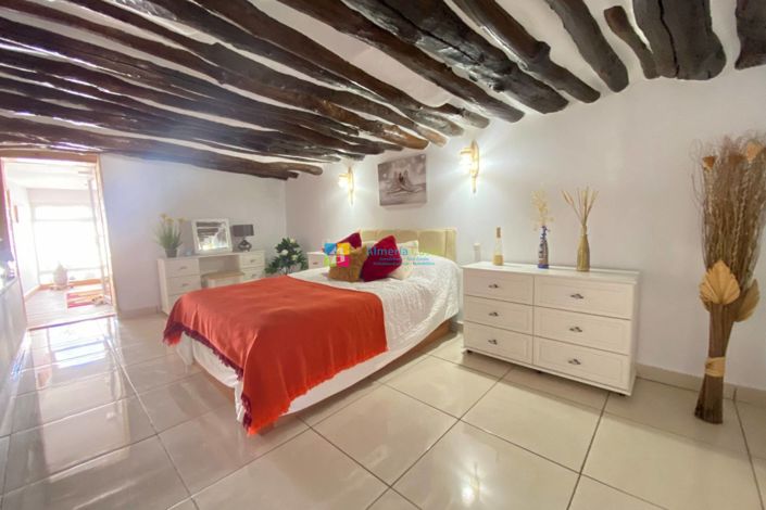 Image No.26-Maison de campagne de 6 chambres à vendre à Oria