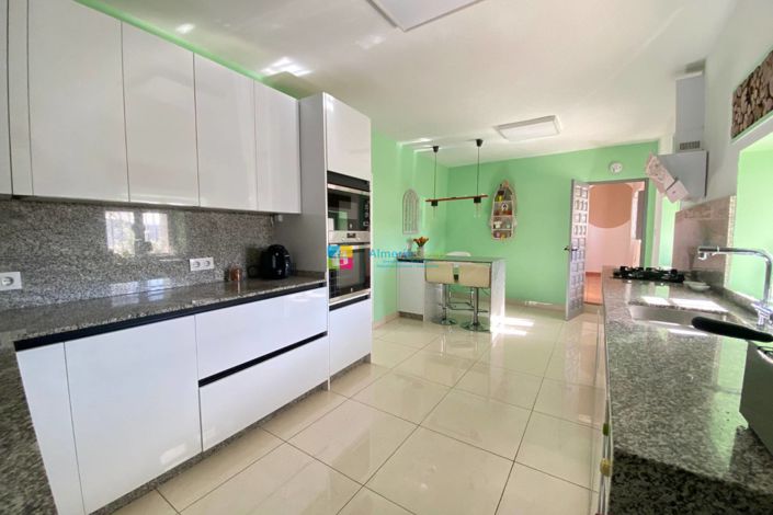 Image No.8-Maison de campagne de 6 chambres à vendre à Oria