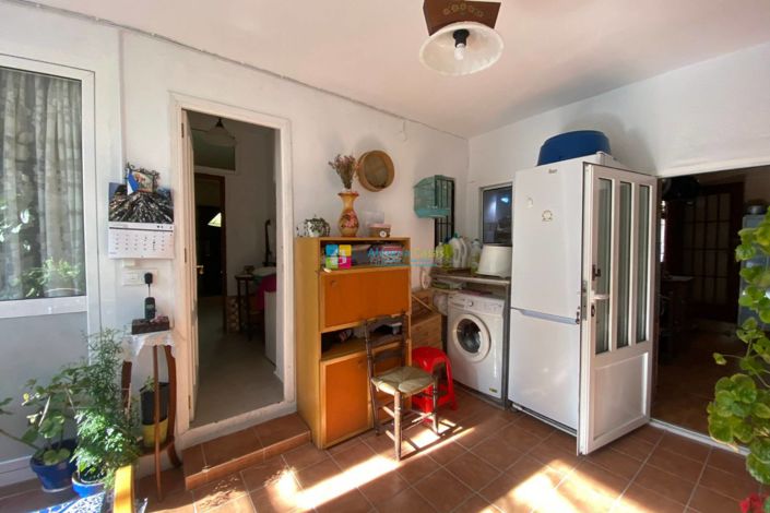 Image No.15-5 Bed Townhouse for sale