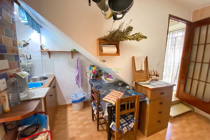 Image No.19-5 Bed Townhouse for sale