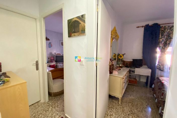 Image No.34-5 Bed Townhouse for sale