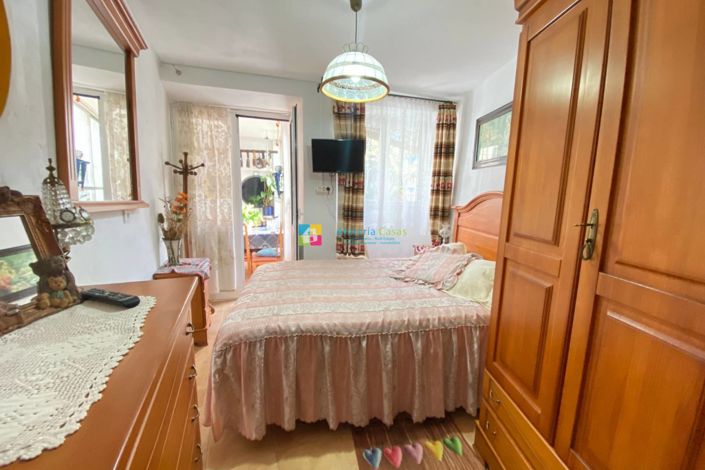 Image No.9-5 Bed Townhouse for sale