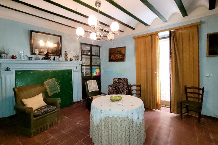 Image No.16-Maison de ville de 9 chambres à vendre à Cullar