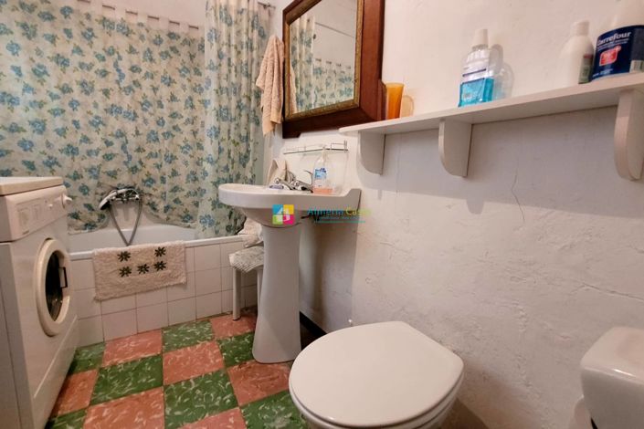 Image No.19-Maison de ville de 9 chambres à vendre à Cullar