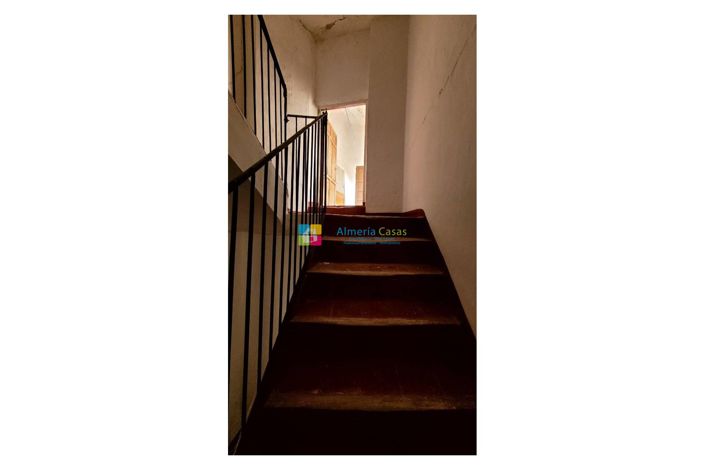 Image No.20-Maison de ville de 9 chambres à vendre à Cullar