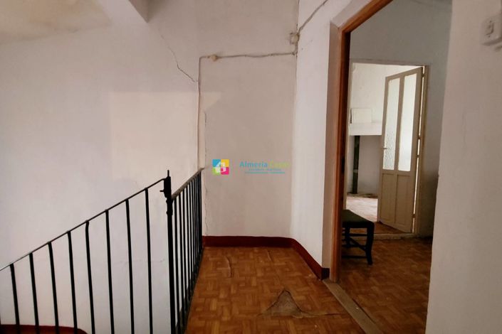 Image No.21-Maison de ville de 9 chambres à vendre à Cullar