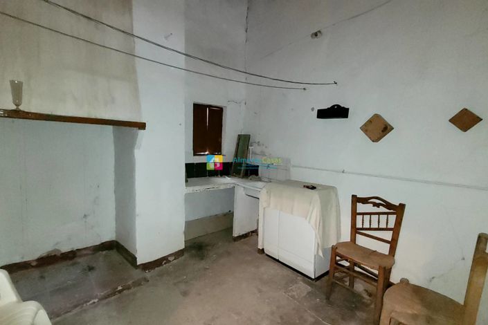 Image No.38-Maison de ville de 9 chambres à vendre à Cullar