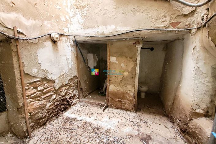 Image No.49-Maison de ville de 9 chambres à vendre à Cullar