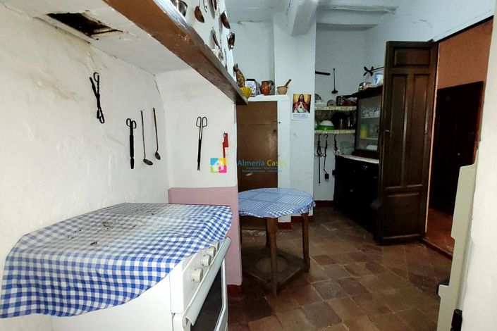 Image No.5-Maison de ville de 9 chambres à vendre à Cullar