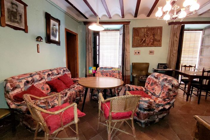 Image No.6-Maison de ville de 9 chambres à vendre à Cullar