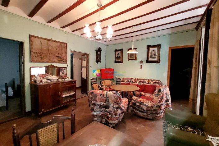 Image No.7-Maison de ville de 9 chambres à vendre à Cullar