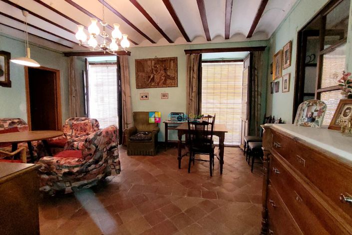 Image No.8-Maison de ville de 9 chambres à vendre à Cullar