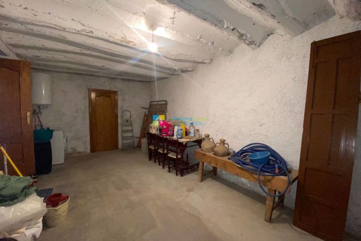 Image No.34-3 Bed Country House for sale