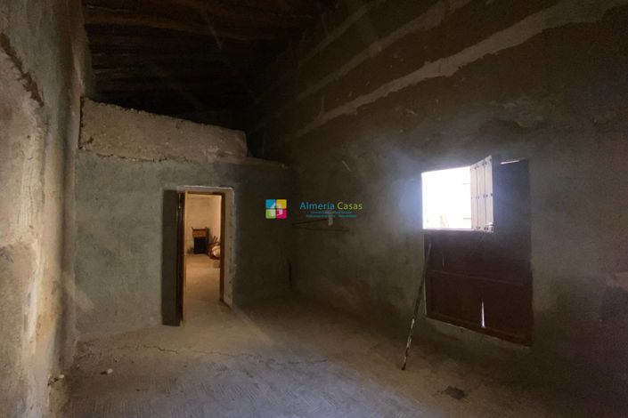 Image No.37-3 Bed Country House for sale