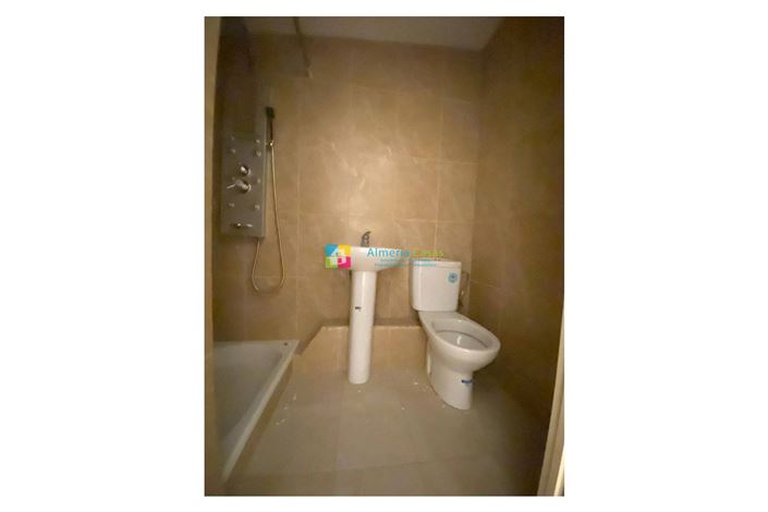 Image No.28-4 Bed Townhouse for sale