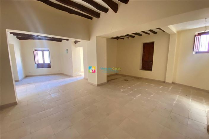 Image No.5-4 Bed Townhouse for sale