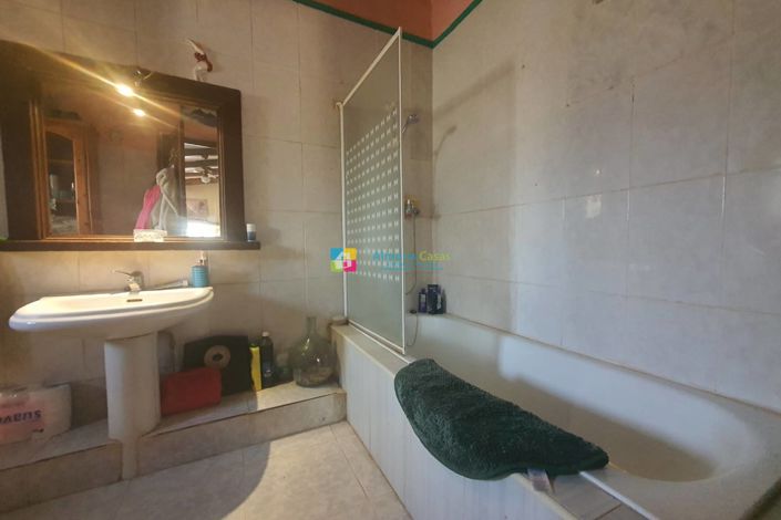 Image No.30-4 Bed Villa for sale