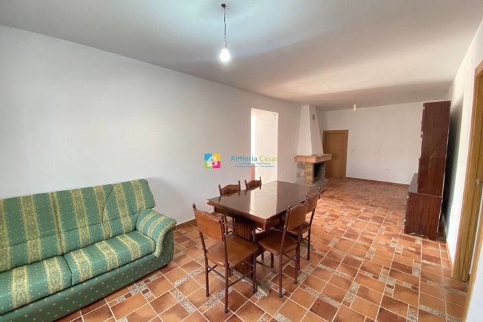 Image No.12-4 Bed Country House for sale