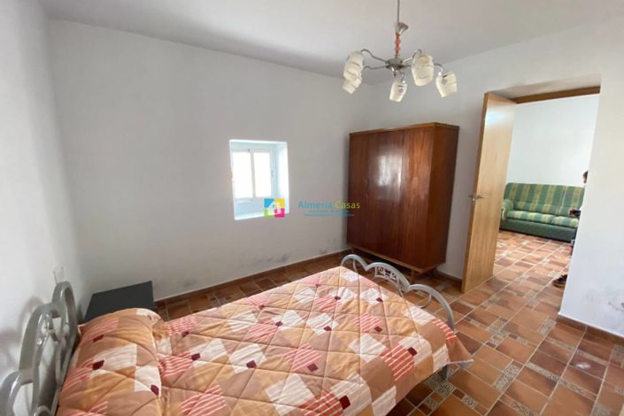 Image No.14-4 Bed Country House for sale