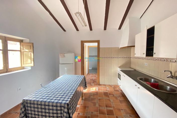 Image No.18-4 Bed Country House for sale