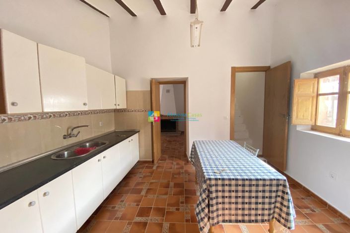 Image No.22-4 Bed Country House for sale