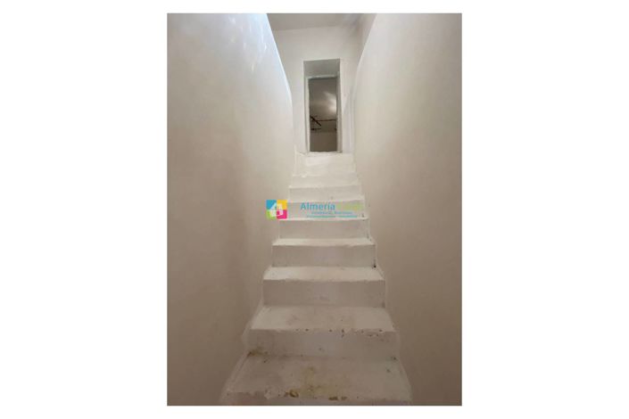 Image No.23-4 Bed Country House for sale