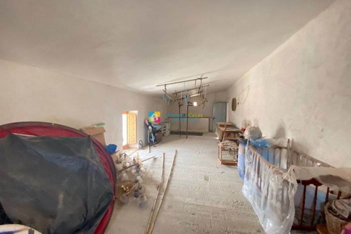 Image No.26-4 Bed Country House for sale