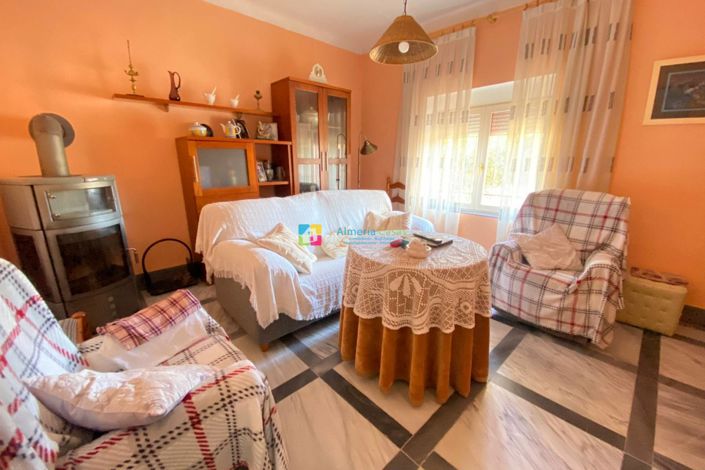 Image No.12-3 Bed Townhouse for sale