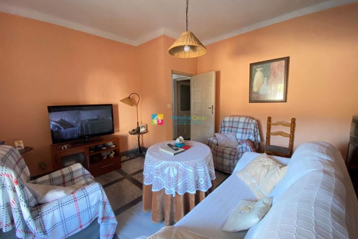 Image No.14-3 Bed Townhouse for sale