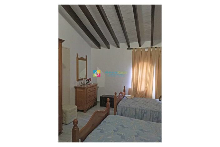 Image No.22-3 Bed Townhouse for sale