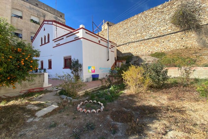 Image No.32-3 Bed Townhouse for sale