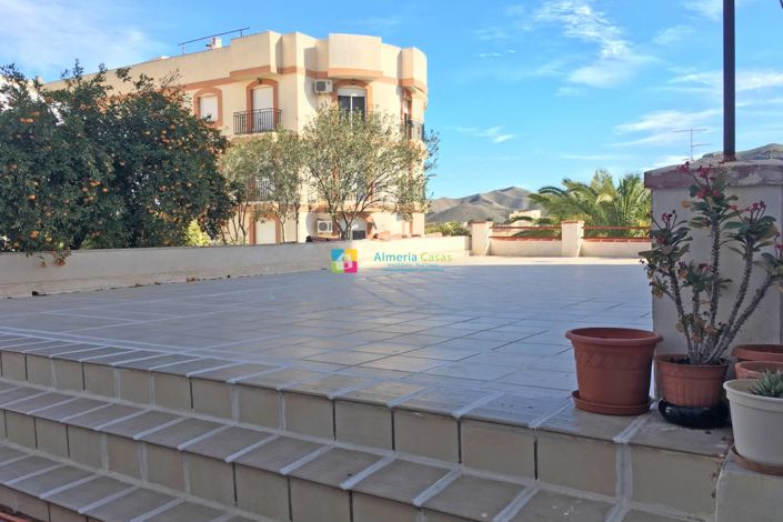 Image No.4-3 Bed Townhouse for sale