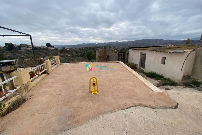 Image No.24-3 Bed Townhouse for sale