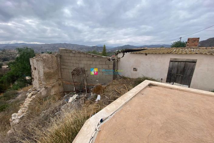 Image No.25-3 Bed Townhouse for sale