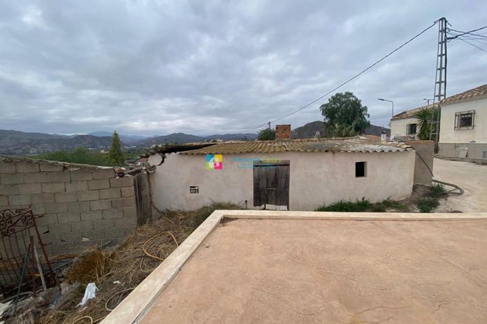 Image No.26-3 Bed Townhouse for sale