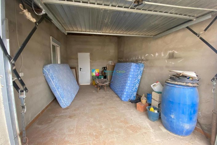 Image No.30-3 Bed Townhouse for sale