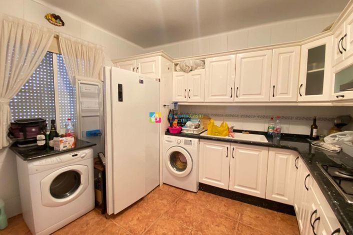 Image No.11-3 Bed Townhouse for sale