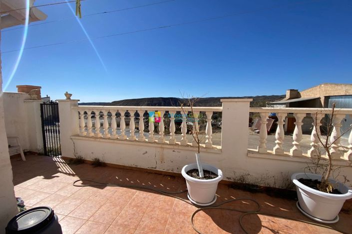 Image No.18-3 Bed Townhouse for sale