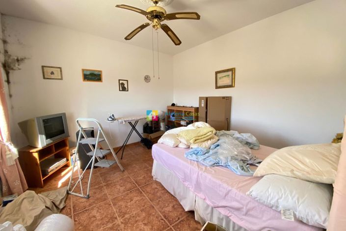 Image No.21-3 Bed Townhouse for sale