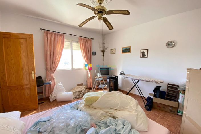 Image No.22-3 Bed Townhouse for sale