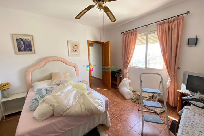 Image No.23-3 Bed Townhouse for sale