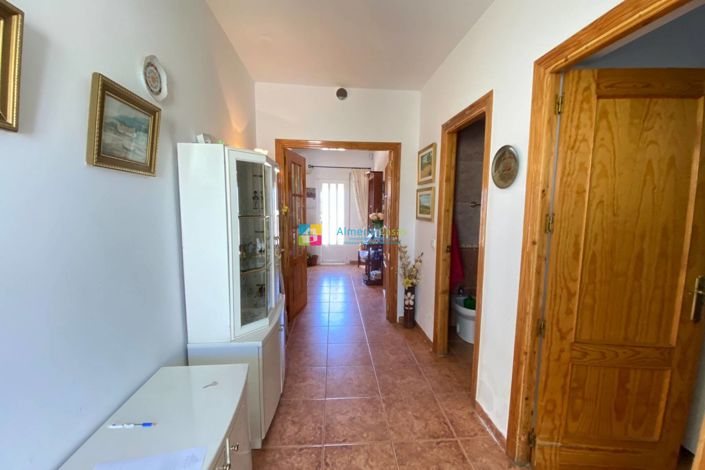 Image No.5-3 Bed Townhouse for sale