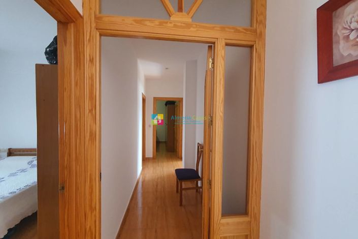 Image No.20-4 Bed Townhouse for sale