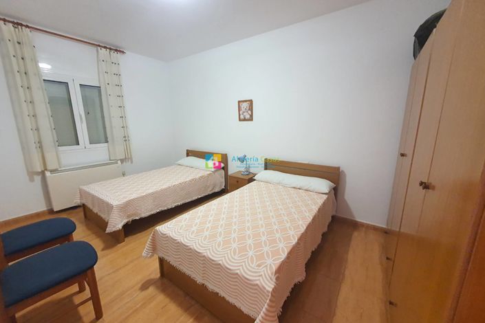 Image No.22-4 Bed Townhouse for sale