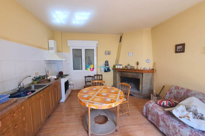 Image No.33-4 Bed Townhouse for sale