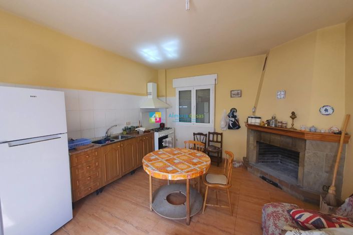 Image No.34-4 Bed Townhouse for sale