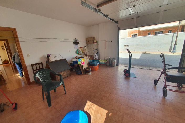 Image No.37-4 Bed Townhouse for sale